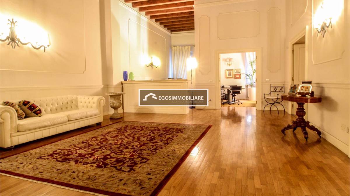 interno ingresso